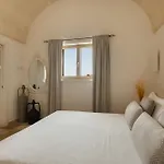 Cinera Ostuni