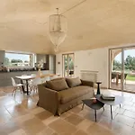 Cinera Vila Ostuni